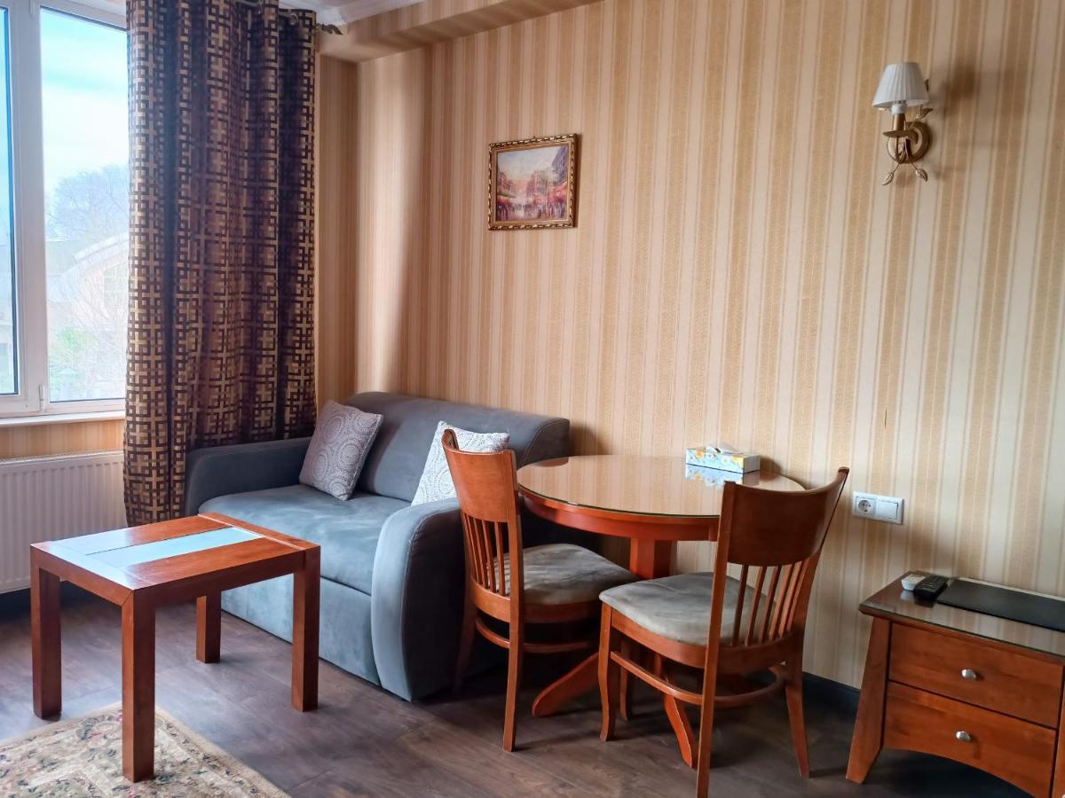 Klassik Hotel Κισινάου Εξωτερικό φωτογραφία