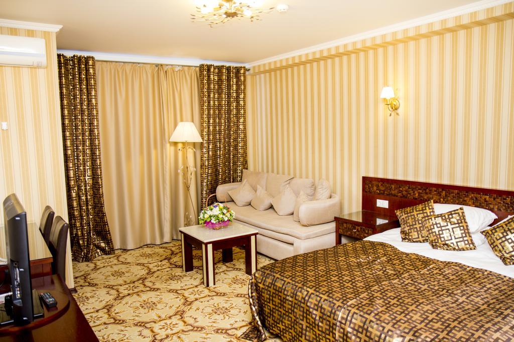 Klassik Hotel Κισινάου Εξωτερικό φωτογραφία